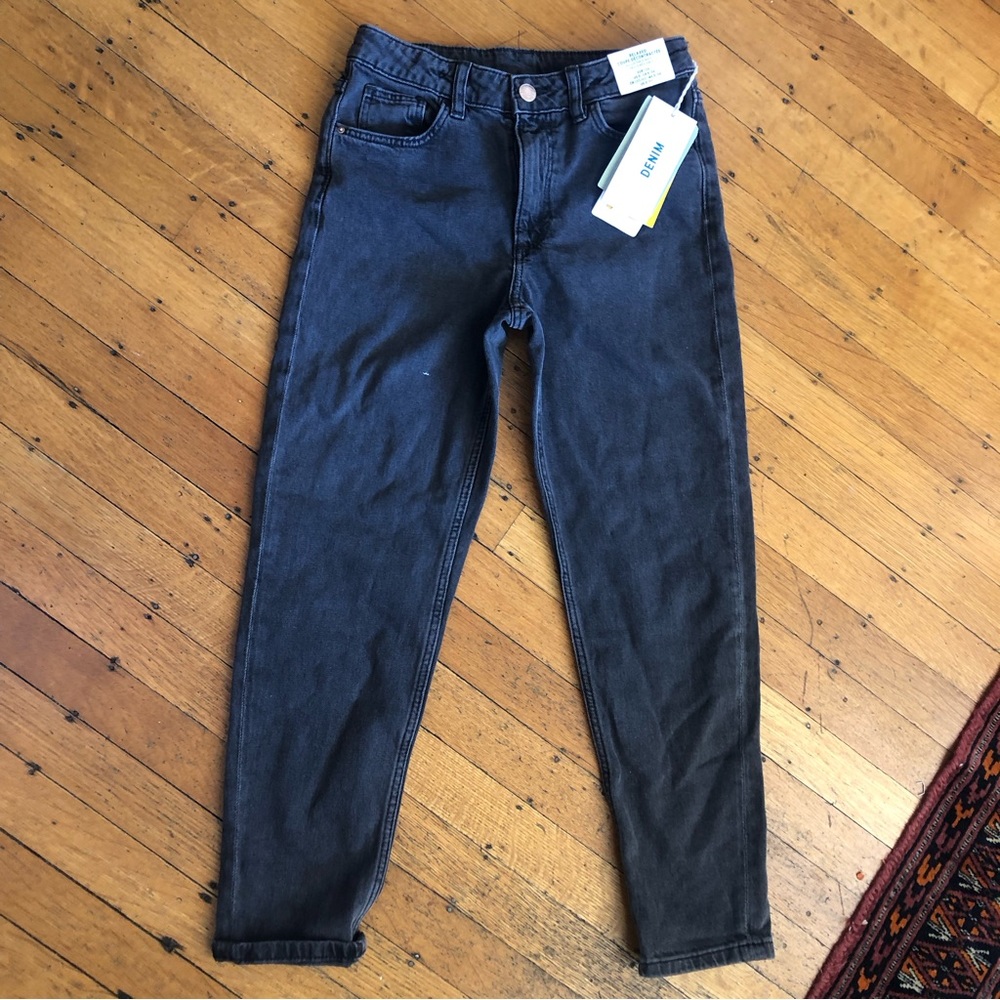H&M girls size 8 black denim relaxed fit jeans.
